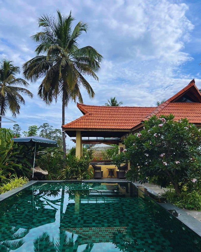 P1925 - Farmhouse with pool in Bidadi